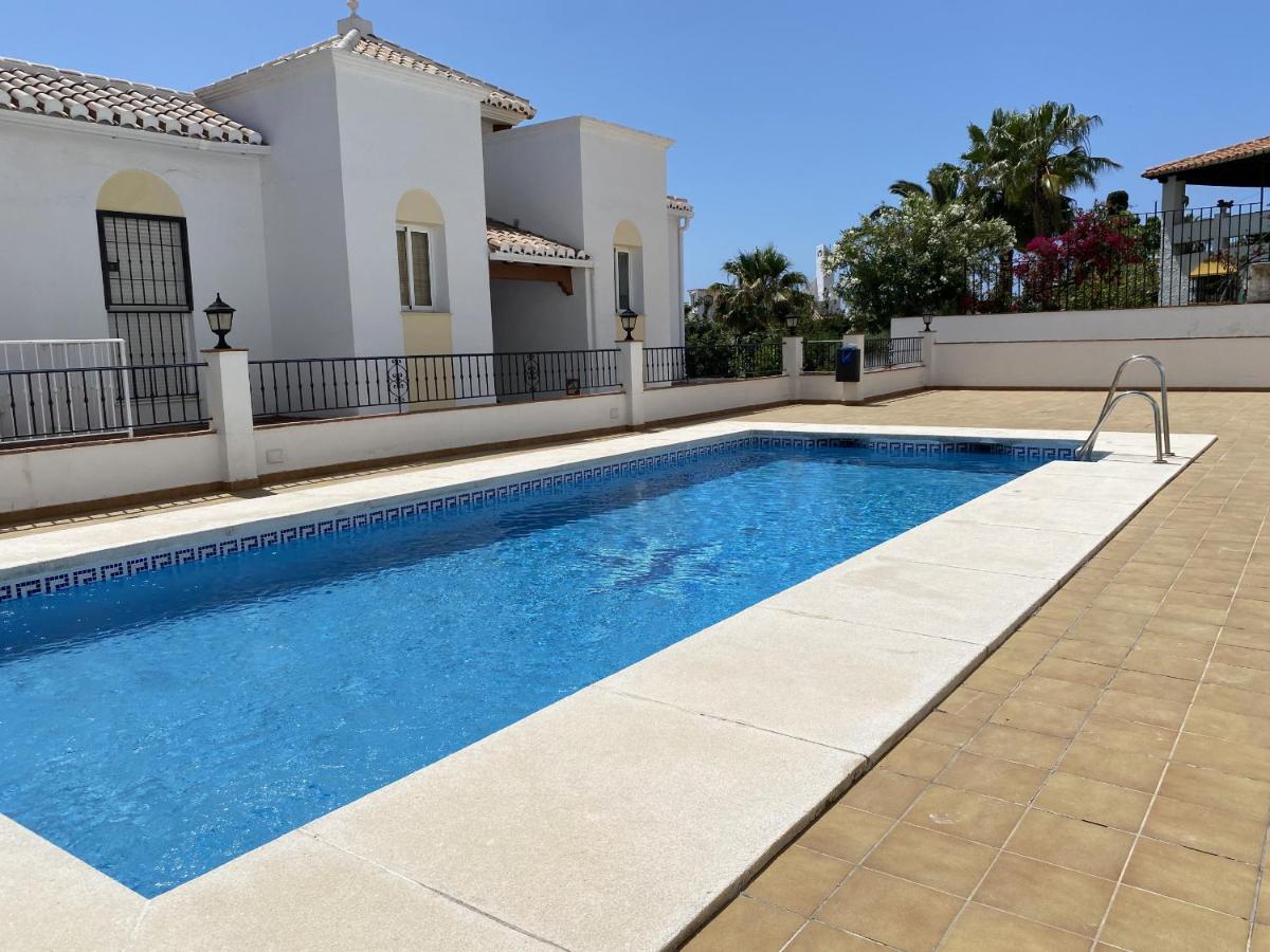 Chimenea Pinar 2 Apartments Casasol Nerja Dış mekan fotoğraf